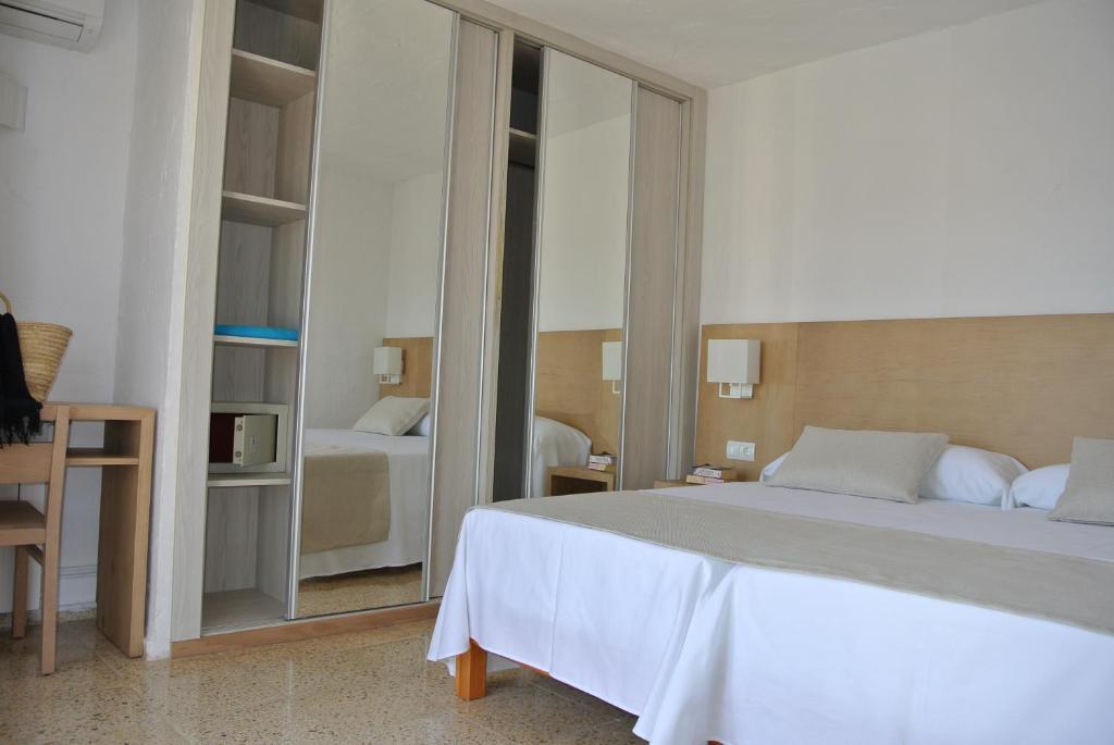 Apartamentos El Moro Сан-Антоніо Номер фото