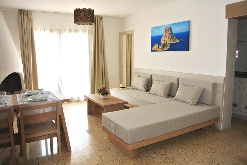 Apartamentos El Moro Сан-Антоніо Екстер'єр фото